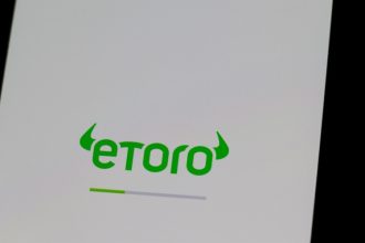 etoro’s-q1-2025-shows-strong-user-growth-and-$14.8-b-aua-despite-profit-dip