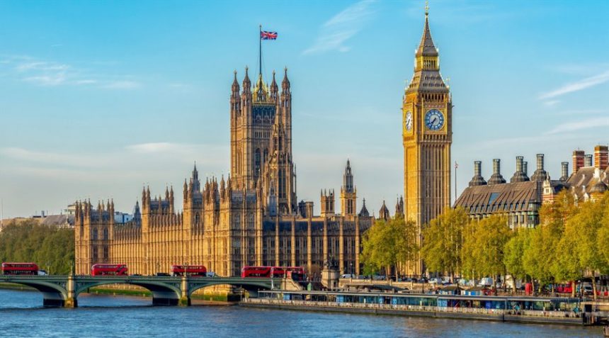 after-bonds-in-europe,-revolut-brings-“tax-efficient-stock-investing”-to-uk-retail-investors